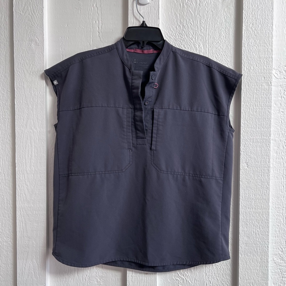 Women's Blake FREEX™ Relaxed Scrub Top - Grey XS - Picture 2 of 7